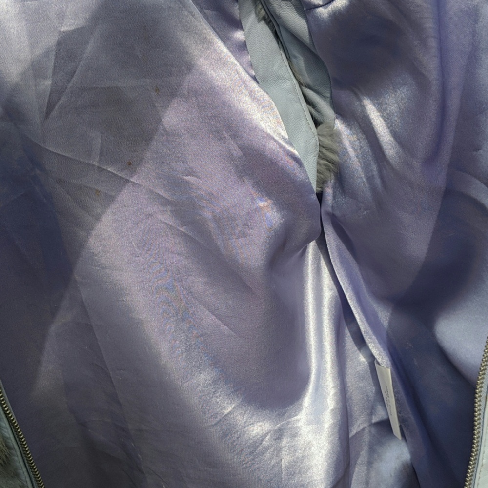 Vest - Picture 2 of 3